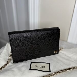 Gucci wallet on chain